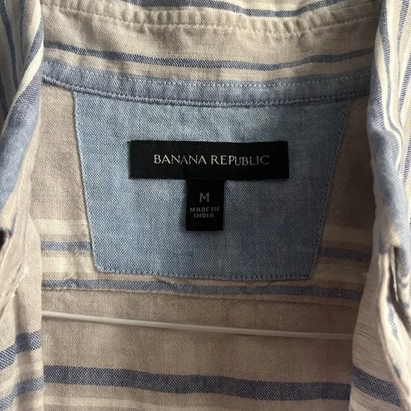 Banana Republic Blue and White Casual Button Down Shirt - Picture 2 of 3